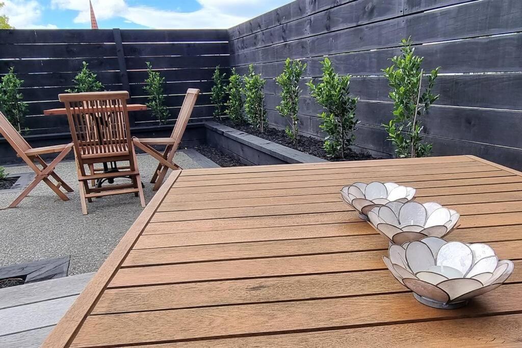 Apartment 5 - Haddin Court - Modern Loft Style Бленхайм Екстериор снимка
